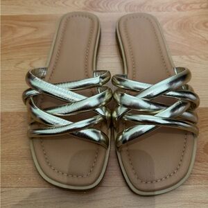 Universal Thread Metallic Gold Women's Sandals